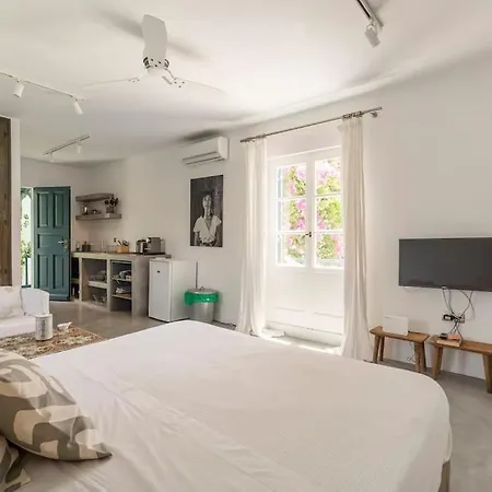 Beautiful, Sunny In Mykonos Town