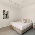 Beautiful, Sunny In Apartment *