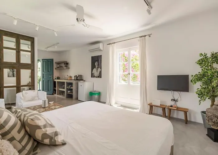 Beautiful, Sunny In Mykonos Town