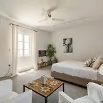 Beautiful, Sunny In Apartment