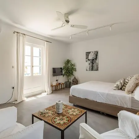 Beautiful, Sunny In Apartamento