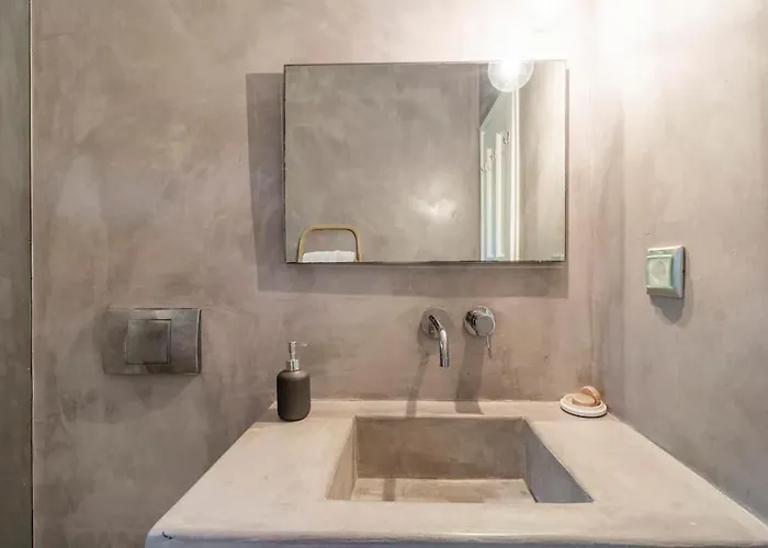 Beautiful, Sunny In * Mykonos Town